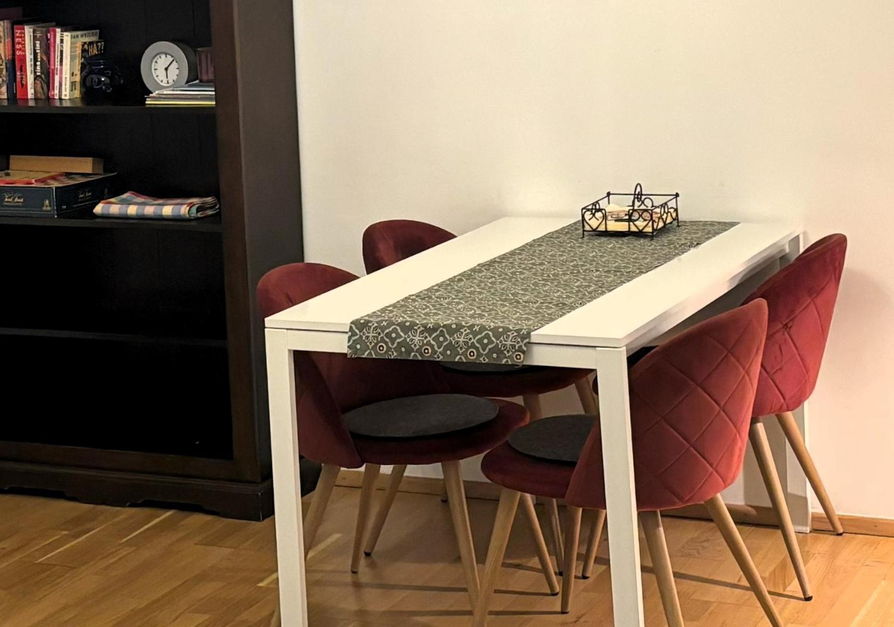 וינה Casa Nostra - Ruhige Stadtwohnung Mit Balkon מראה חיצוני תמונה